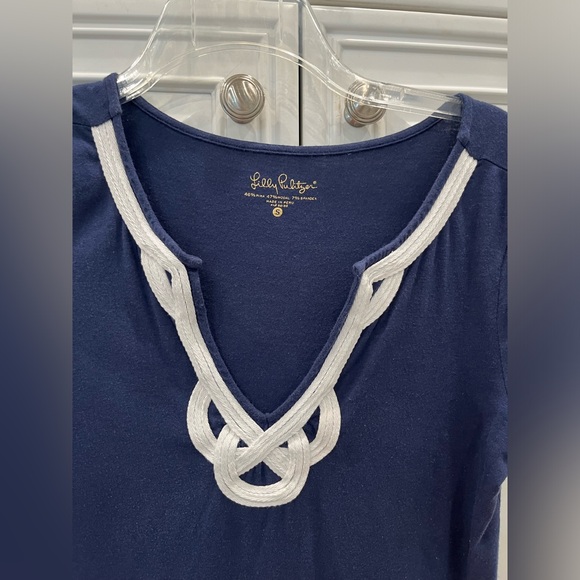 LILLY PULITZER Brewster Tshirt in navy. Size S - Picture 5 of 8